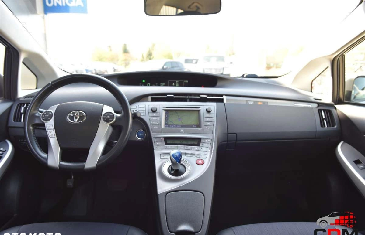 Toyota Prius cena 55900 przebieg: 219501, rok produkcji 2013 z Góra małe 436